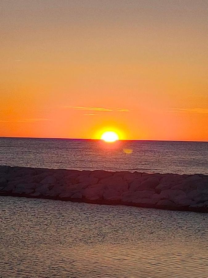 Monopat Hotel Marina Di Pisa Kültér fotó